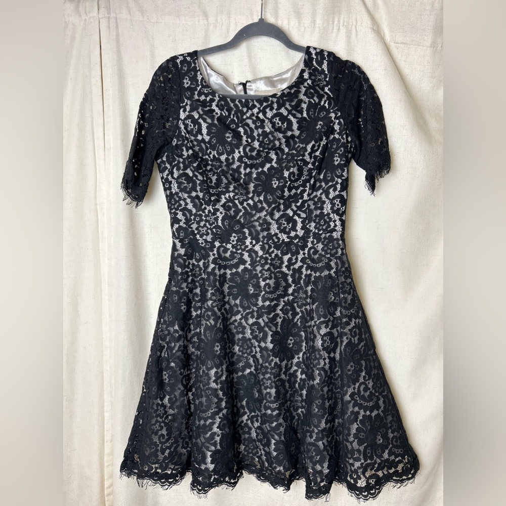 Banana Republic black dress. Lace size 4